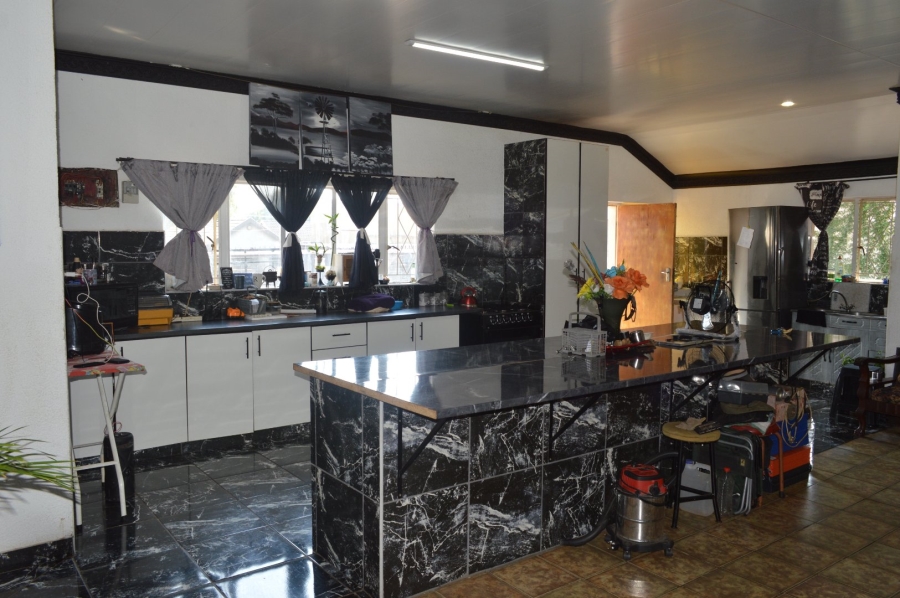 3 Bedroom Property for Sale in Songloed North West